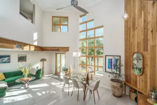 Photo #2: 6791991 Listing 