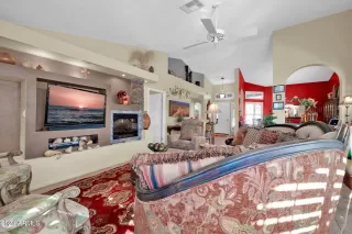 Photo #6: 6792247 Listing 