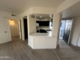 Photo #4: 6792427 Listing