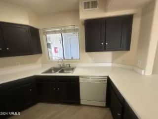 Photo #6: 6792427 Listing