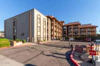 Photo #4: 6792536 Listing