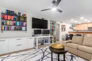 Photo #5: 6792565 Listing