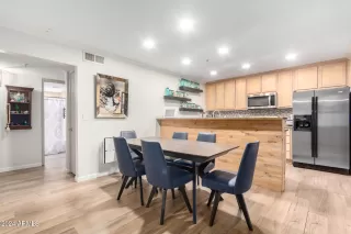 Photo #6: 6792565 Listing