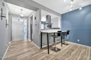 Photo #4: 6792704 Listing
