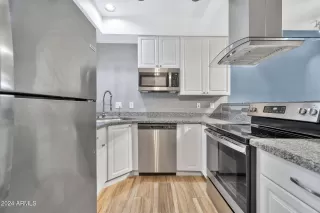 Photo #6: 6792704 Listing