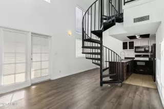 Photo #3: 6792798 Listing