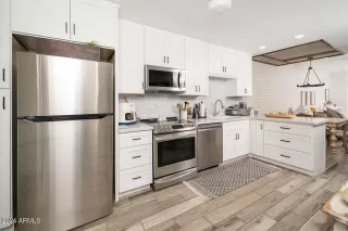 Photo #4: 6792809 Listing