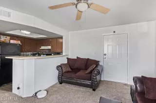 Photo #5: 6792894 Listing