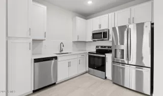 Photo #3: 6792903 Listing