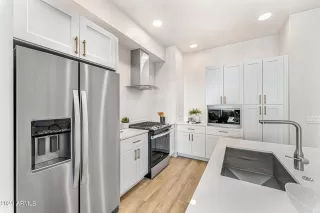 Photo #5: 6792944 Listing 