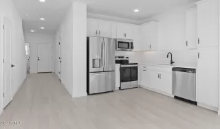 Photo #5: 6792966 Listing