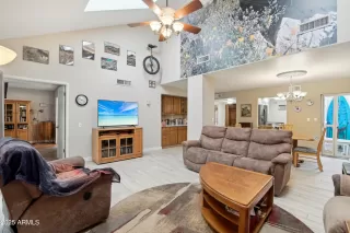 Photo #4: 6793099 Listing