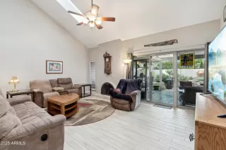 Photo #6: 6793099 Listing