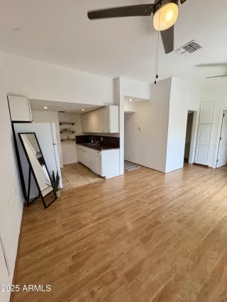 Photo #5: 6793190 Listing