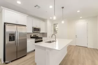 Photo #1: 6793610 Listing