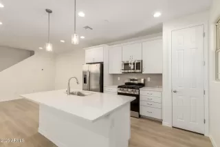 Photo #2: 6793610 Listing