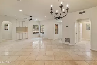 Photo #1: 6793618 Listing