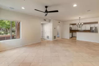 Photo #5: 6793618 Listing