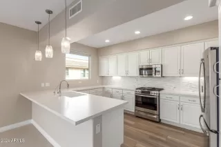 Photo #6: 6793715 Listing 