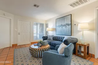 Photo #5: 6793940 Listing