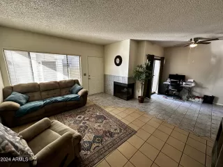 Photo #5: 6793990 Listing