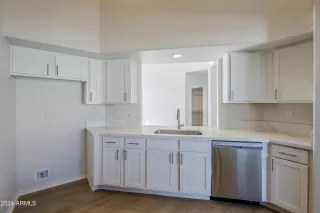 Photo #3: 6794006 Listing 