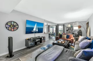 Photo #4: 6794048 Listing 