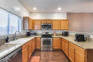 Photo #2: 6794161 Listing 