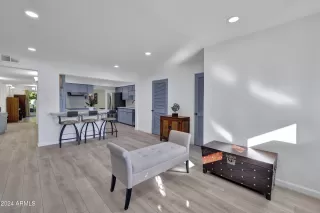 Photo #2: 6794175 Listing 