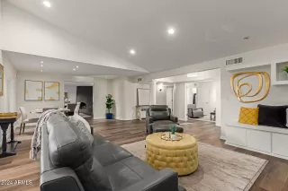 Photo #5: 6794186 Listing