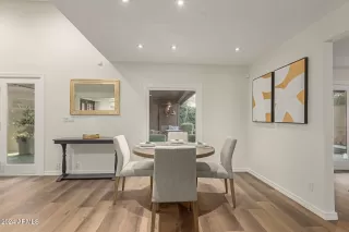 Photo #6: 6794186 Listing