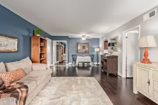 Photo #5: 6794197 Listing 