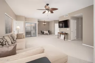 Photo #2: 6794264 Listing