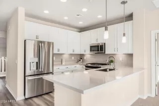 Photo #3: 6794396 Listing