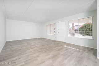 Photo #3: 6794407 Listing 