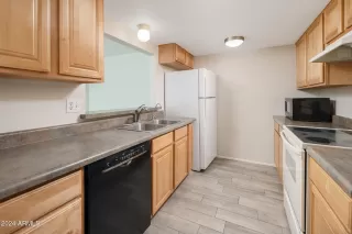 Photo #5: 6794407 Listing 