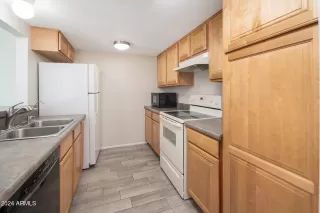 Photo #6: 6794407 Listing 