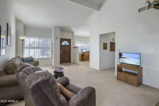 Photo #2: 6794515 Listing