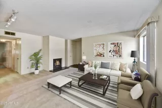 Photo #3: 6794717 Listing