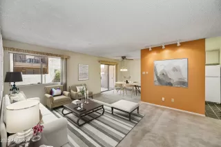 Photo #4: 6794717 Listing