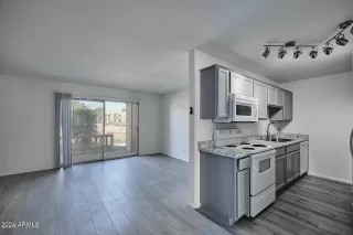 Photo #2: 6794952 Listing 