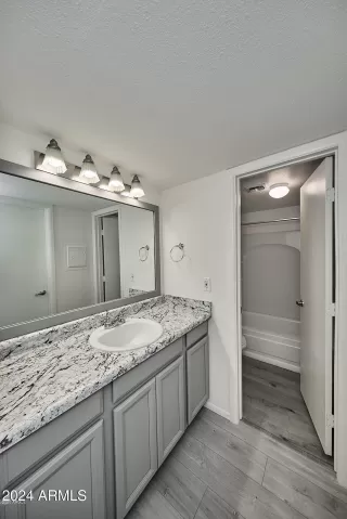 Photo #5: 6794952 Listing 