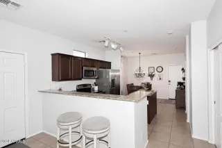 Photo #5: 6795078 Listing