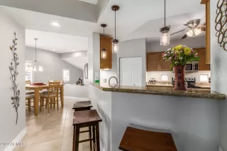 Photo #2: 6795180 Listing 