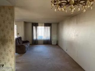 Photo #2: 6795233 Listing 