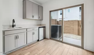 Photo #4: 6795322 Listing