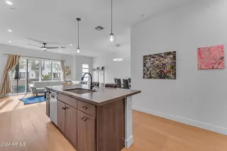 Photo #3: 6795435 Listing 