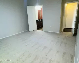 Photo #4: 6795674 Listing