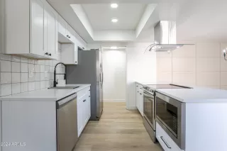 Photo #1: 6795918 Listing