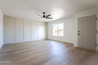 Photo #6: 6795918 Listing